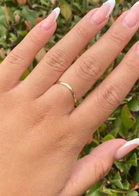 14K Yellow Gold Curved Band