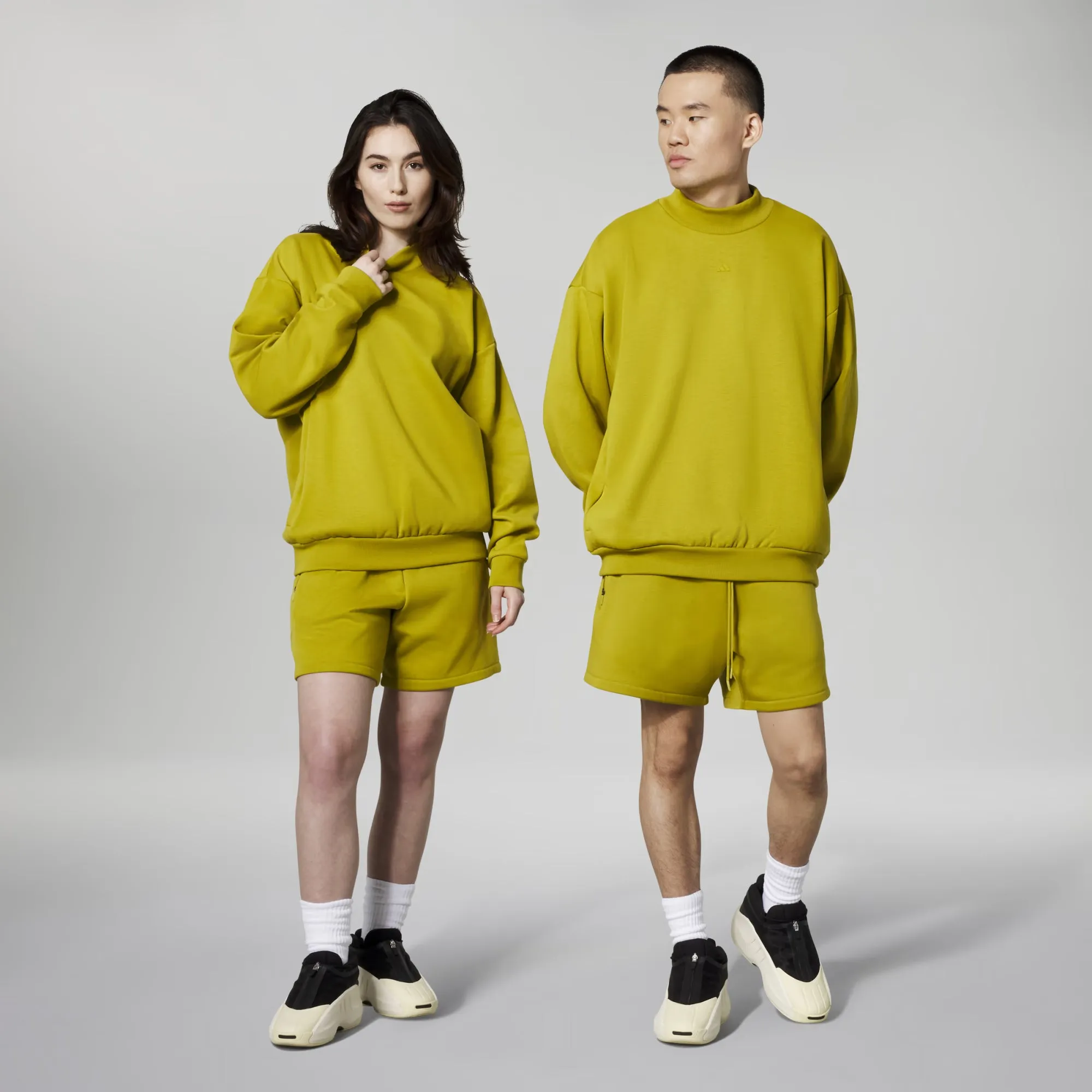 ADIDAS BASKETBALL 001 CREW NECK SWEAT 'OLIVES'