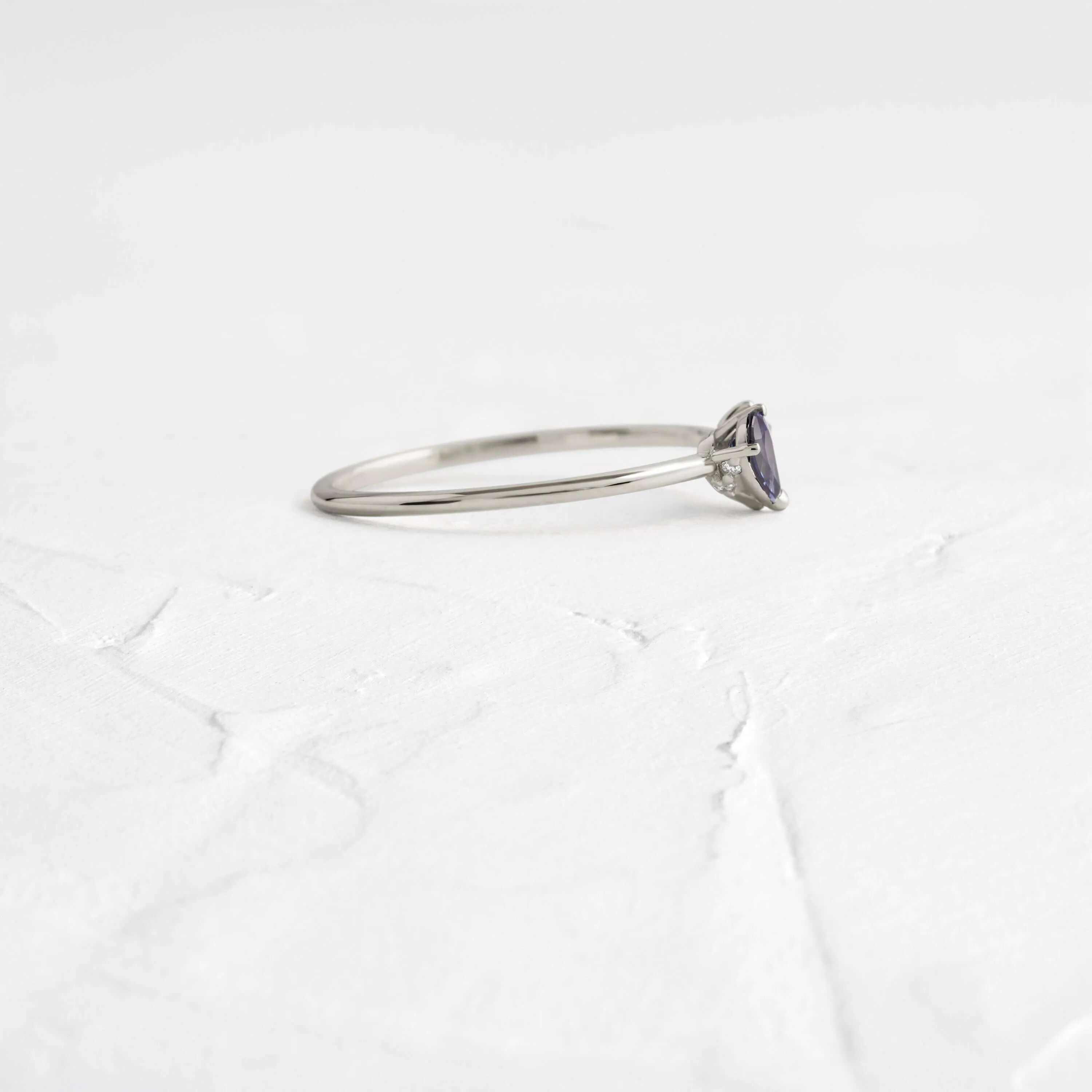 Overlap Heart Ring