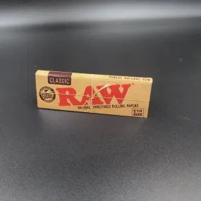 RAW Classic Rolling Papers - 1 1/4 Size